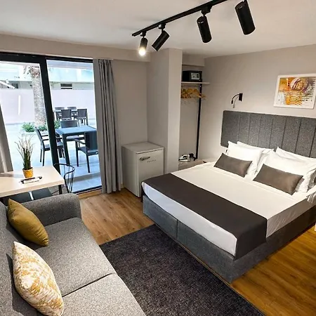 Notus Aparthotel