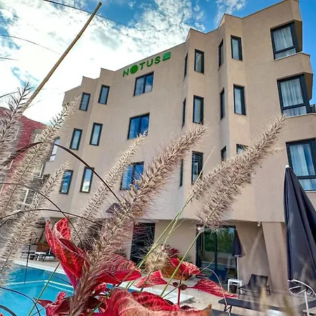 Notus Aparthotel